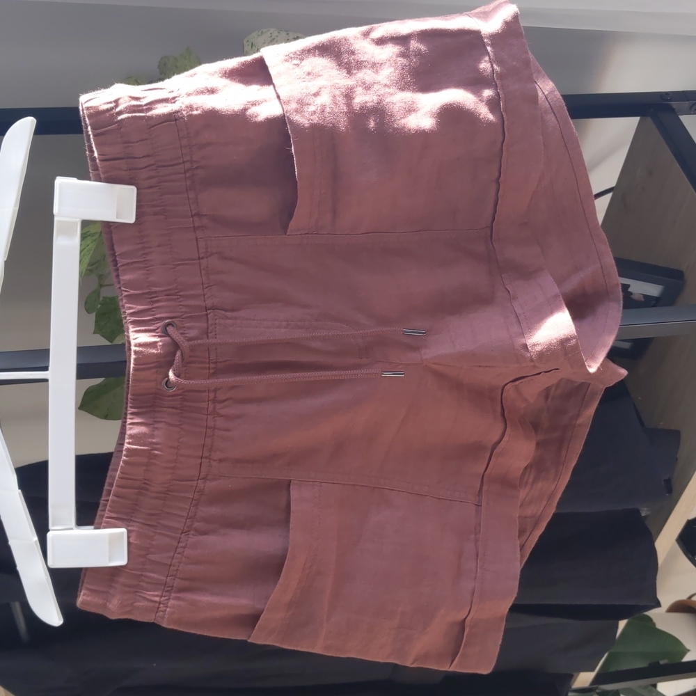 Athleta Cabo linen 4" short